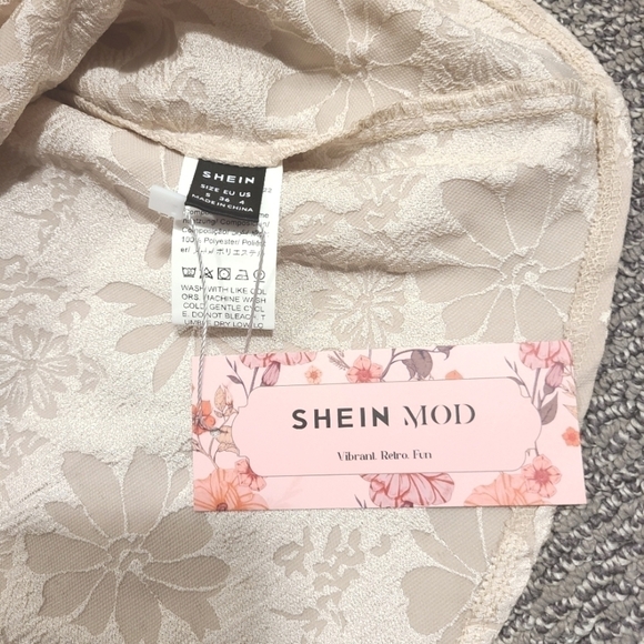 Shein Floral Embroidered Mini Dress Flare Hem Zip-Up Fitted Bodice Cream Small - Picture 11 of 12